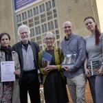 Preistr&auml;ger und Stifter des KUNST HEUTE Preises f&uuml;r innovative Kunstvermittlung: von li. nach re. Johannes Terbach, Nadja Schmalenberg, Wolfgang Vogt, Ortrun Venth-Vogt, Markus Schramm, Julia Piehl, Astrid Br&uuml;nner